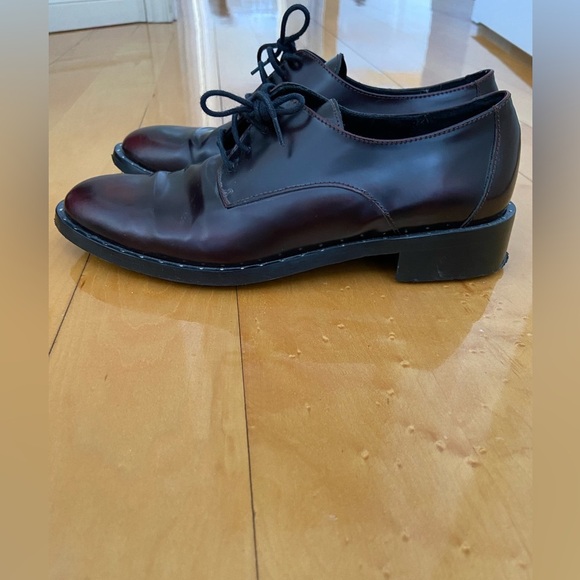 LEATHER SHOES - Picture 1 of 3